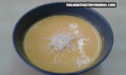 Crema de zanahoria y mozzarella Crema de zanahoria y mozzarela